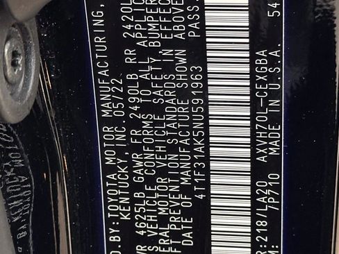 Used 2022 Toyota Camry XLE w/ Navigation Upgrade Package image 30