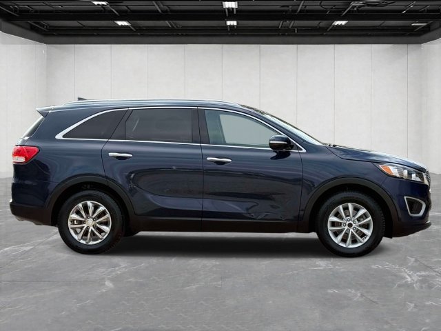 Used 2018 Kia Sorento FWD image 6