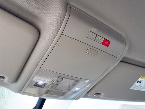 Used 2023 Volkswagen Atlas SE image 21