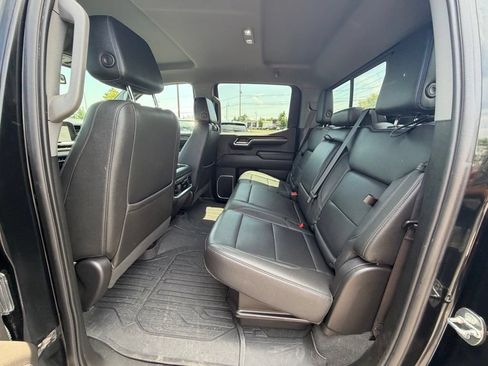 Used 2022 GMC Sierra 1500 SLT w/ SLT Premium Plus Package AWD/4WD image 22