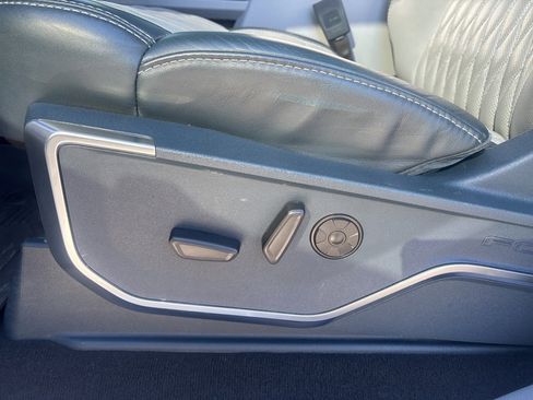 Used 2024 Ford F350 Limited image 30