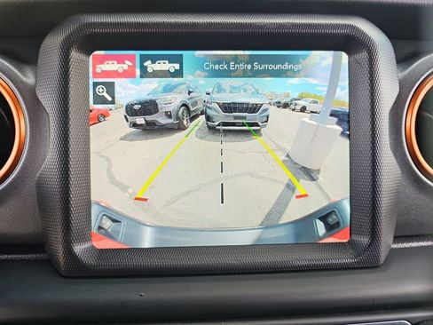 Used 2021 Jeep Gladiator Mojave AWD/4WD image 14