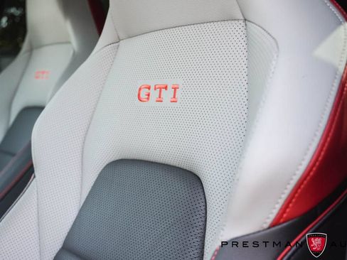 Used 2024 Volkswagen GTI SE FWD image 20