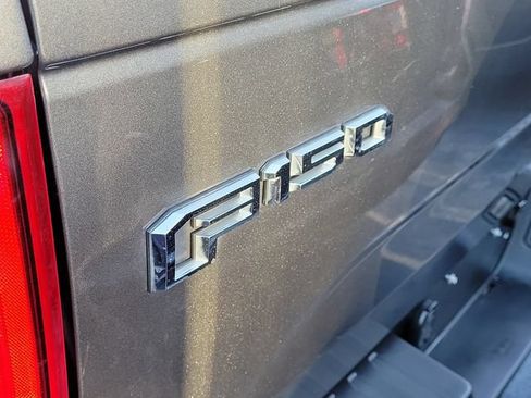 Used 2017 Ford F150 XLT w/ Equipment Group 302A Luxury AWD/4WD image 5