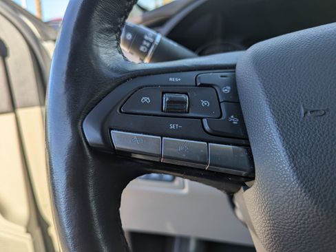 Used 2021 Cadillac XT4 Premium Luxury image 29