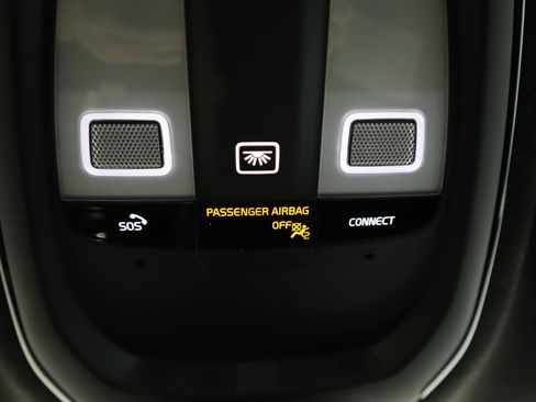 Used 2022 Polestar Polestar 2 image 24