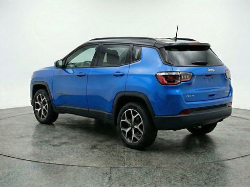 Used 2025 Jeep Compass Limited image 6