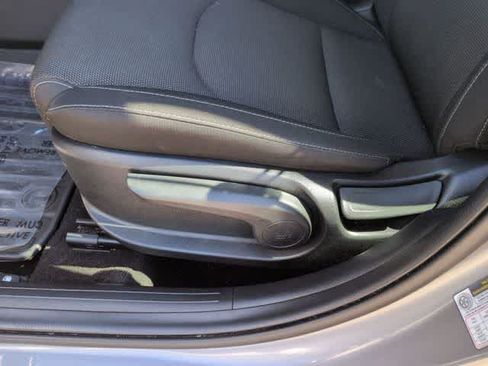 Used 2024 Kia Forte LXS FWD image 17