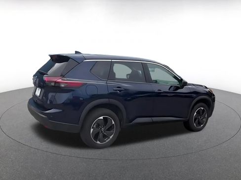 Used 2025 Nissan Rogue SV AWD/4WD image 11