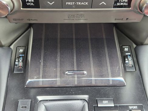 Certified 2021 Lexus GX 460 Luxury w/ Sport Design Package AWD/4WD image 16