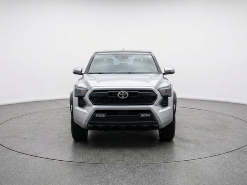 Used 2025 Kia Soul LX w/ LX Technology Package image 2