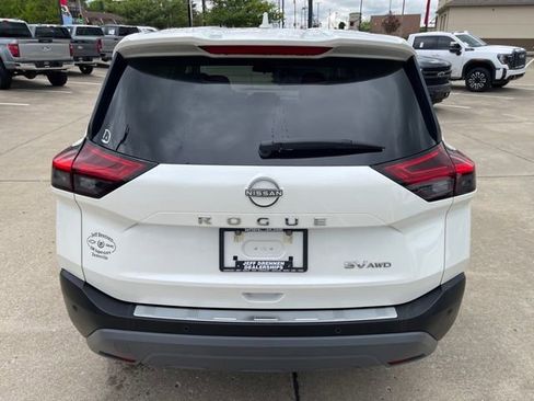 Used 2023 Nissan Rogue SV AWD/4WD image 6