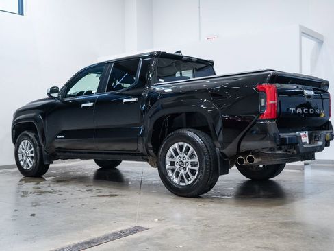 Used 2024 Toyota Tacoma Limited w/ Limited Package (LT) AWD/4WD image 7