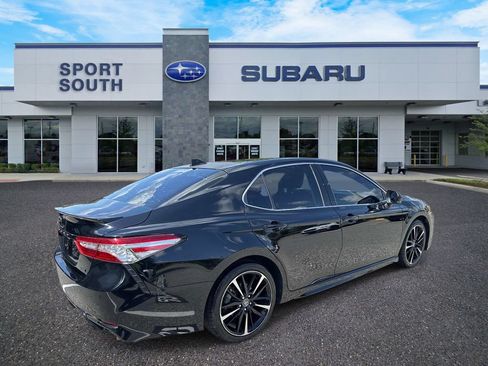 Used 2020 Toyota Camry XSE FWD image 3