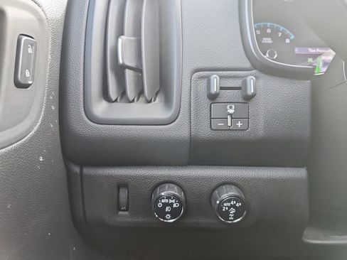 Certified 2022 Chevrolet Colorado ZR2 w/ Colorado ZR2 Bison Edition image 14