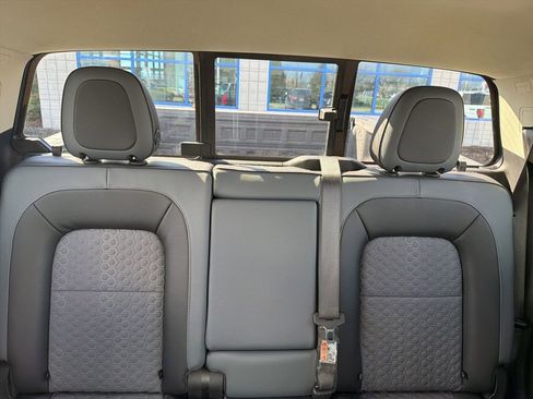 Used 2018 Chevrolet Colorado Z71 image 40