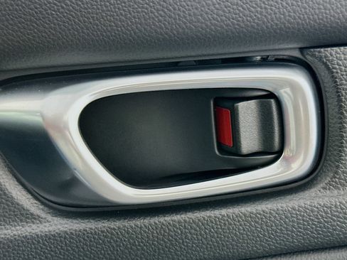 Used 2025 Honda Civic Sport image 29