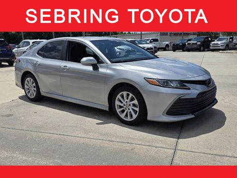 Used 2022 Toyota Camry LE FWD image 1