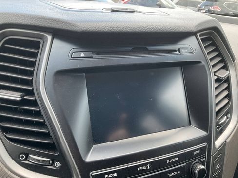 Used 2018 Hyundai Santa Fe SE w/ Cargo Package FWD image 15