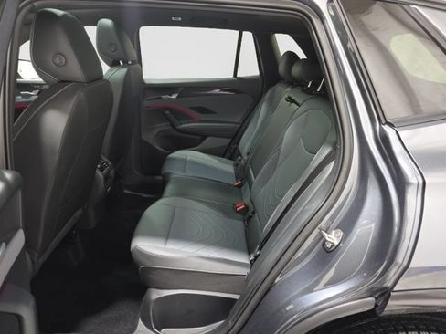 Used 2025 Volkswagen Tiguan SE R-Line AWD/4WD image 28