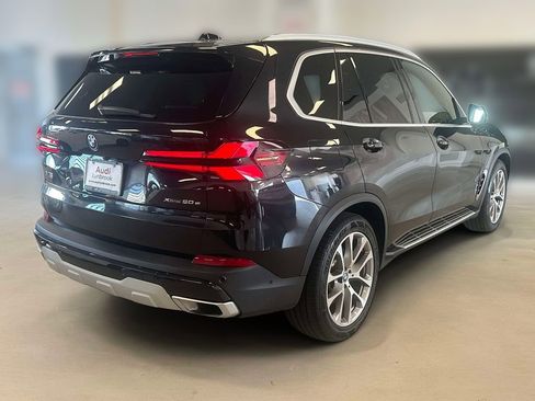 Used 2024 BMW X5 xDrive50e AWD/4WD image 4