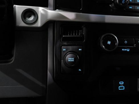 Used 2023 Ford F150 XLT w/ XTR Package image 43