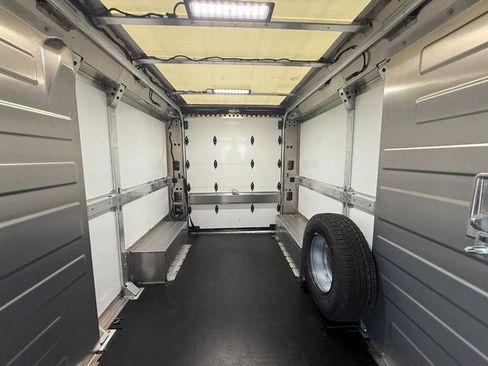 New 2025 Chevrolet Brightdrop 400 image 4