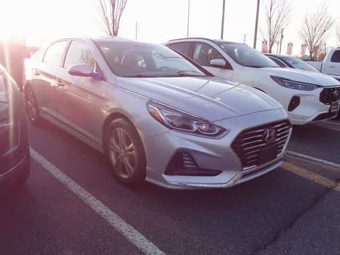 Used 2018 Hyundai Sonata Limited image 3