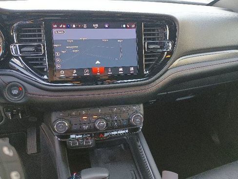 Certified 2024 Dodge Durango R/T RWD image 12