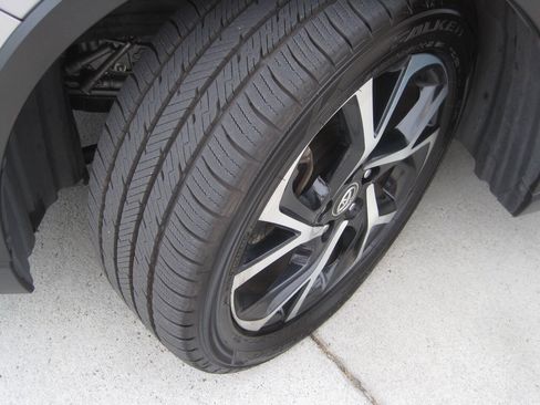 Used 2018 Toyota C-HR XLE FWD image 35