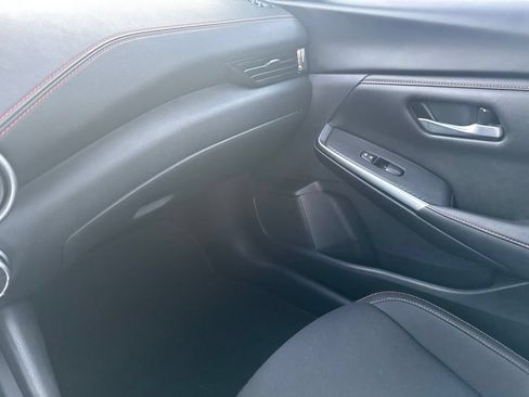 Used 2025 Nissan Sentra SR FWD image 27