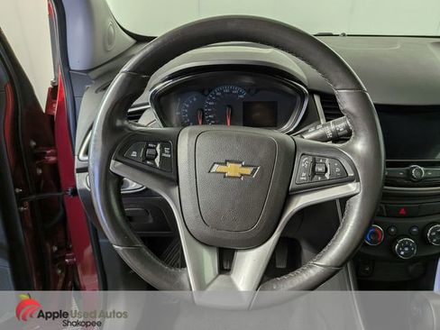 Used 2019 Chevrolet Trax LT w/ LT Convenience Package AWD/4WD image 15