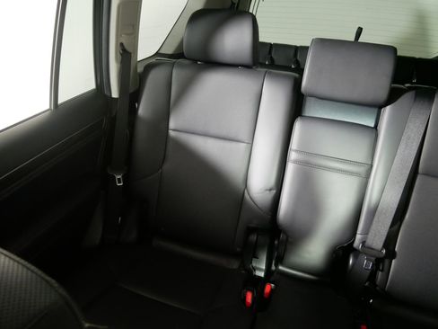 Used 2015 Lexus GX 460 image 12