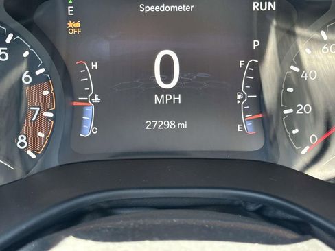 Used 2024 Jeep Compass Latitude AWD/4WD image 21