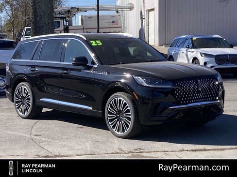 New 2025 Lincoln Aviator Black Label image 1