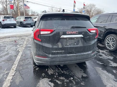 Certified 2022 GMC Terrain SLE w/ Driver Convenience Package image 8