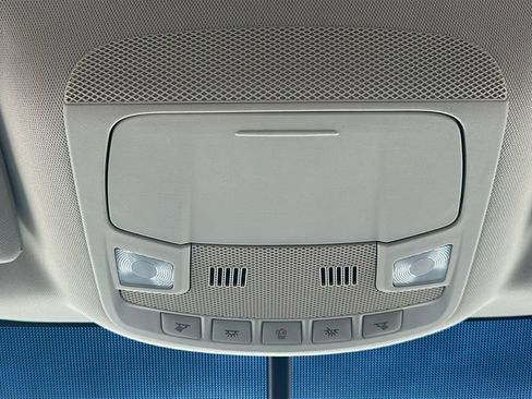 Used 2016 Ford Edge Titanium w/ Technology Package FWD image 31