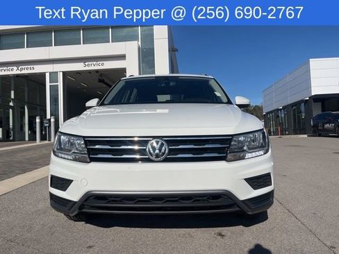 Used 2021 Volkswagen Tiguan SE image 2