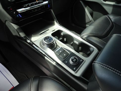 Used 2023 Ford Explorer ST w/ Equipment Group 401A AWD/4WD image 18