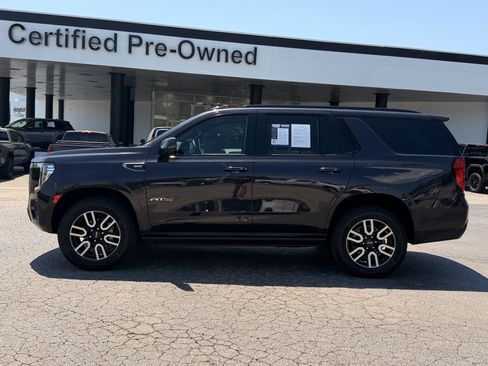 Used 2024 GMC Yukon AT4 w/ Technology Package AWD/4WD image 9