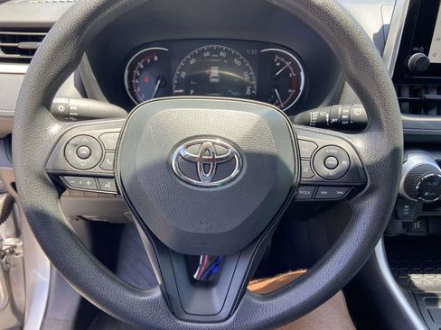 Used 2025 Toyota RAV4 XLE w/ Convenience Package FWD image 35