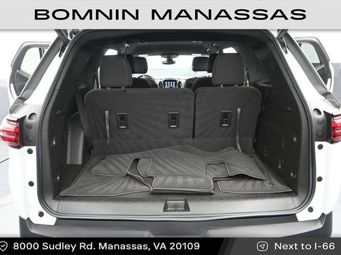 Used 2023 Chevrolet Traverse LT AWD/4WD image 11