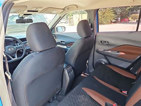 Used 2024 Nissan Kicks SR image 9