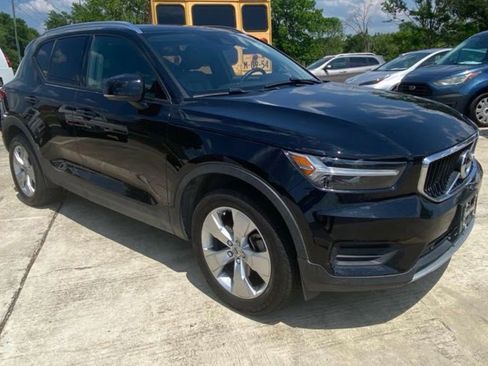 Used 2022 Volvo XC40 T5 Momentum AWD/4WD image 11