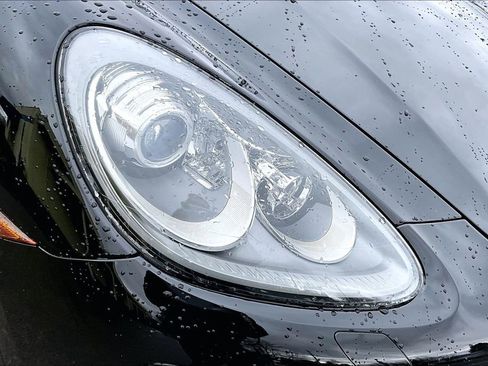 Used 2014 Porsche Cayenne Platinum Edition image 27