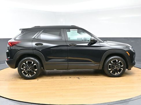 Used 2022 Chevrolet TrailBlazer LT w/ Convenience Package image 8