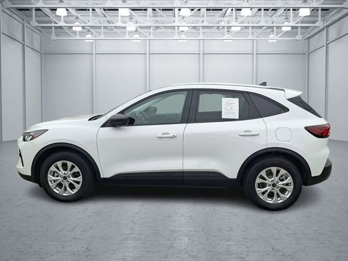 Used 2025 Ford Escape Active image 2