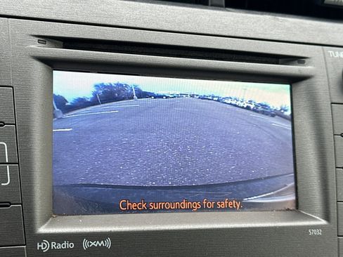 Used 2015 Toyota Prius Three image 25