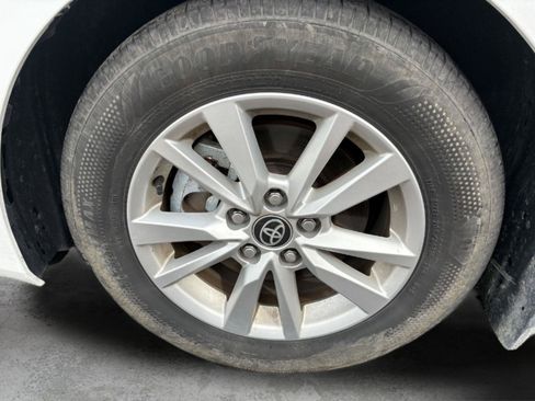 Used 2025 Toyota Camry LE w/ Convenience Package FWD image 7