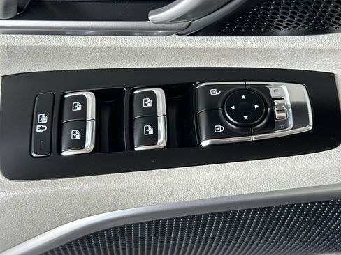 Certified 2025 Kia Telluride S FWD image 14